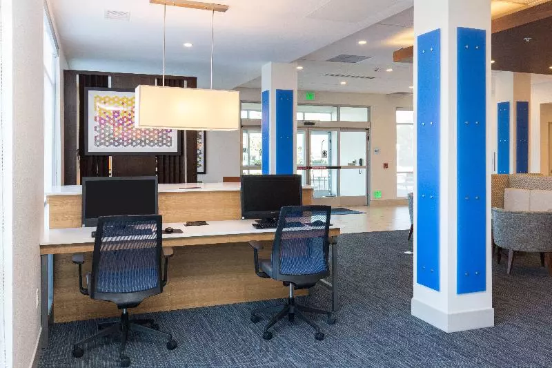 ホテル Holiday Inn Express Visalia Sequoia Gateway Area, An Ihg