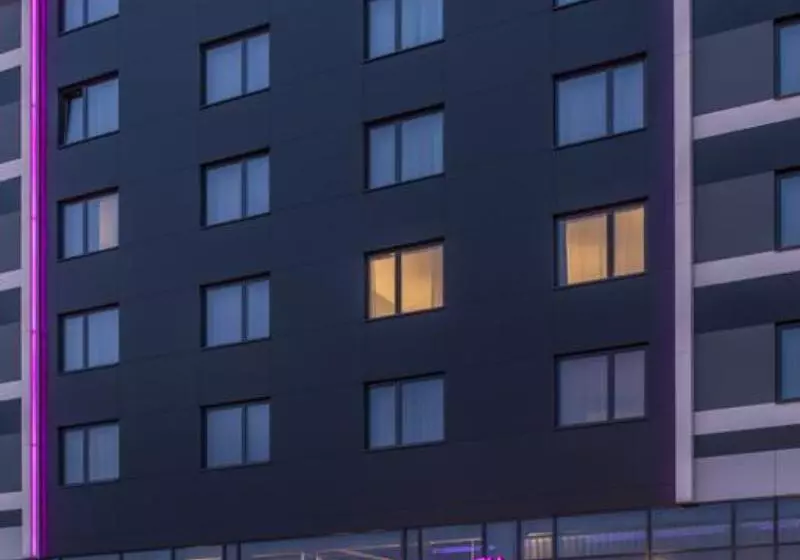 هتل Moxy Aberdeen Airport