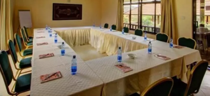 هتل Naivasha Kongoni Lodge   Lakefront Getaway