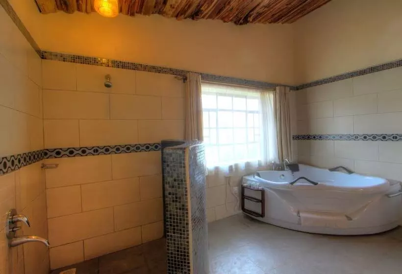 هتل Naivasha Kongoni Lodge   Lakefront Getaway
