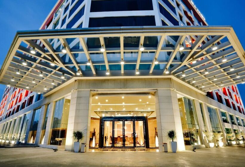 فندق Royale Signature