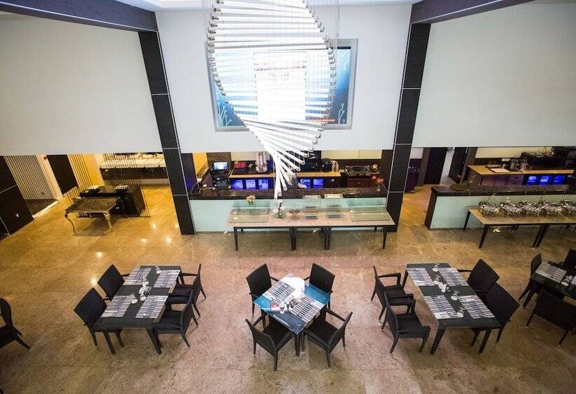 فندق Royale Signature