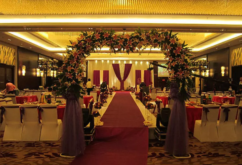 Hotelli Sinkal Crown