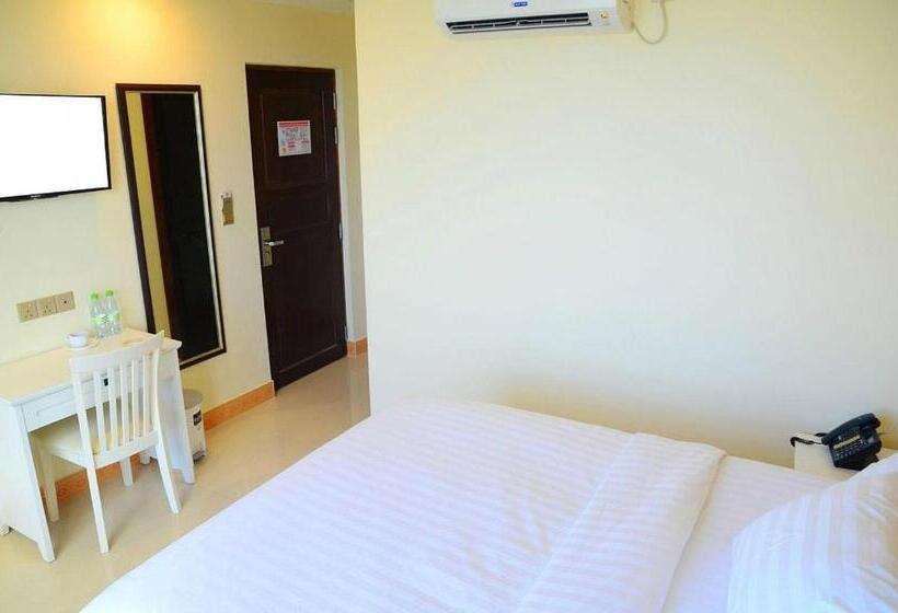 هتل The Grand View