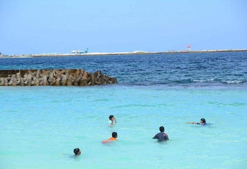 هتل The Grand View