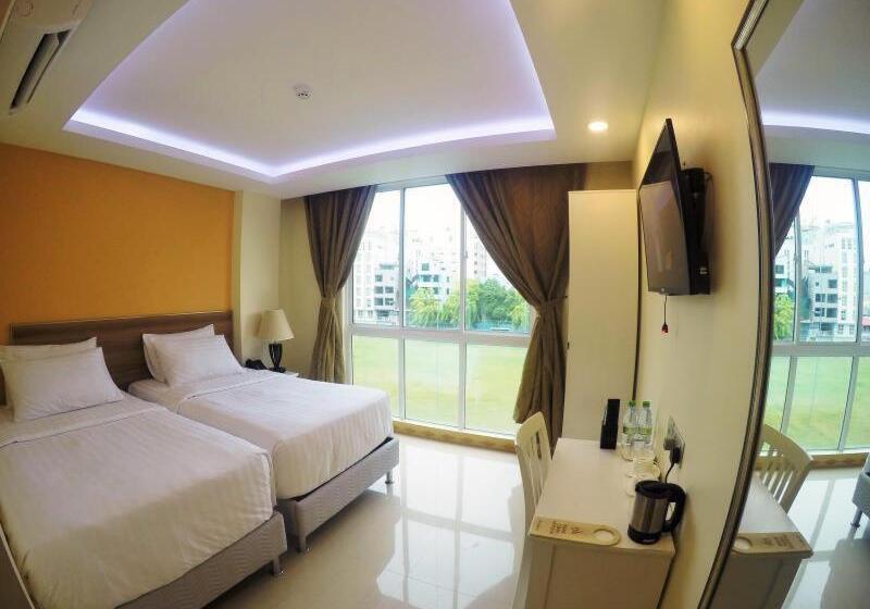 هتل The Grand View