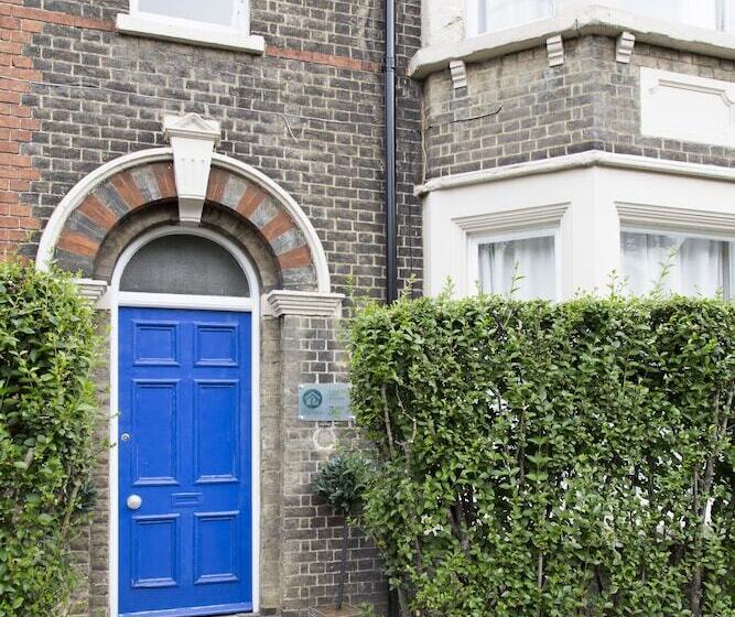 بنسيون Cambridge City Rooms By Paymán Club