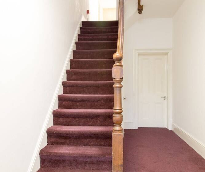 بنسيون Cambridge City Rooms By Paymán Club