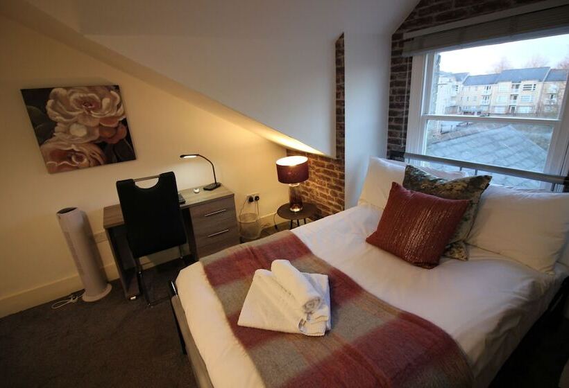 بنسيون Cambridge City Rooms By Paymán Club