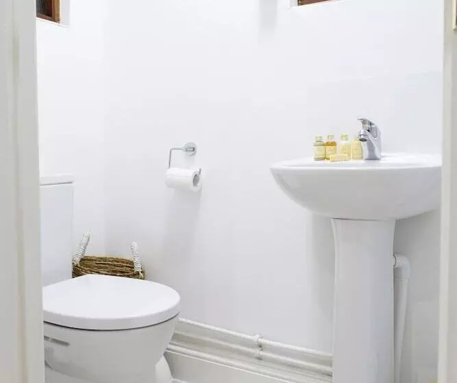 پانسیون Cambridge City Rooms By Paymán Club