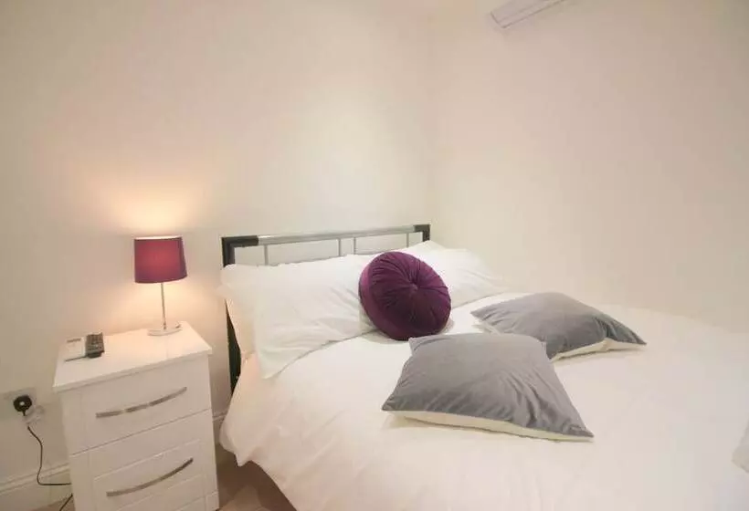 پانسیون Cambridge City Rooms By Paymán Club