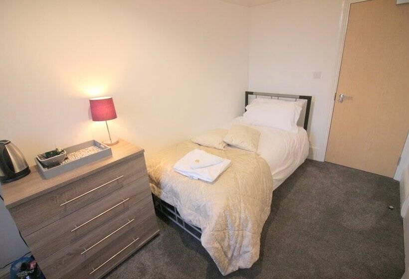 بنسيون Cambridge City Rooms By Paymán Club