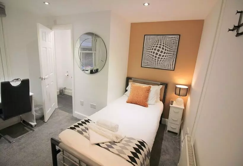 پانسیون Cambridge City Rooms By Paymán Club