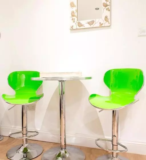 پانسیون Cambridge City Rooms By Paymán Club