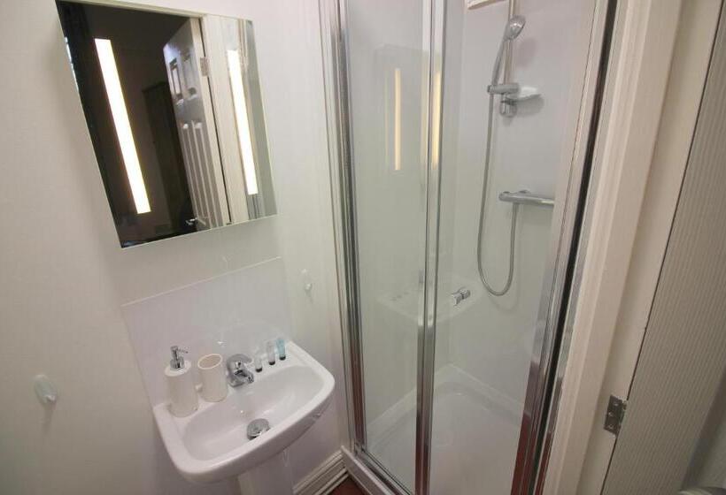 بنسيون Cambridge City Rooms By Paymán Club