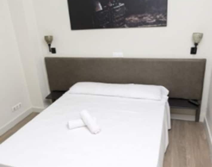 پانسیون Nwt Central Station Valencia