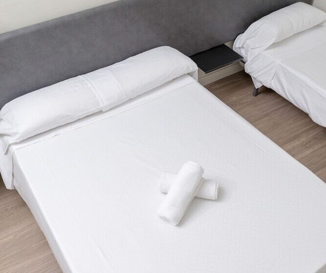 پانسیون Nwt Central Station Valencia