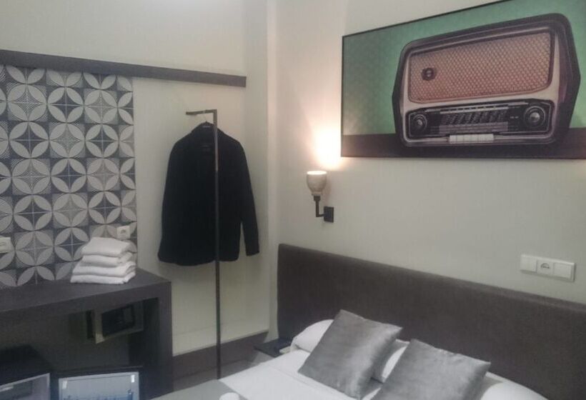 پانسیون Nwt Central Station Valencia