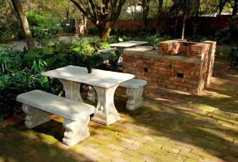 پانسیون Lapalosa Lodge