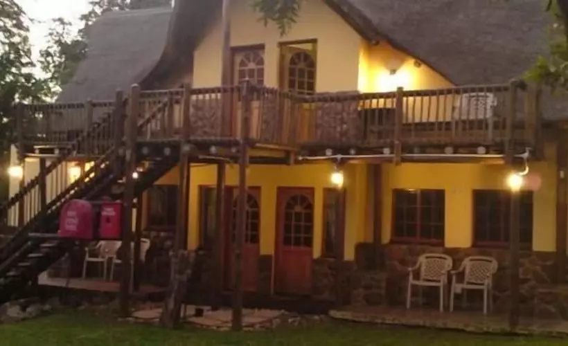 پانسیون Lapalosa Lodge