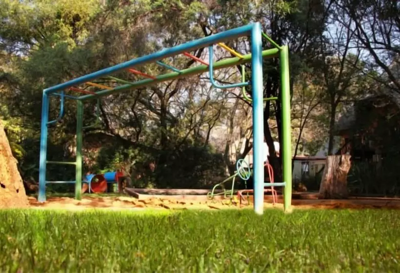 پانسیون Lapalosa Lodge