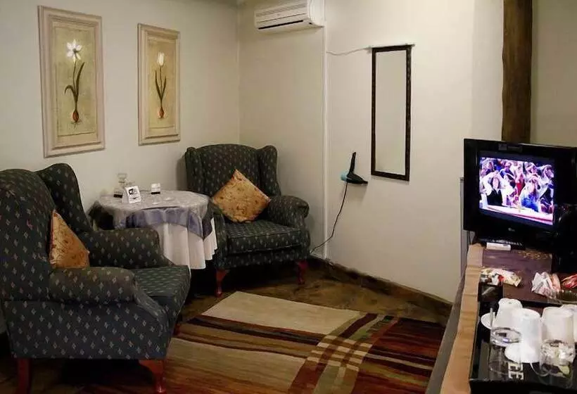 پانسیون Lapalosa Lodge