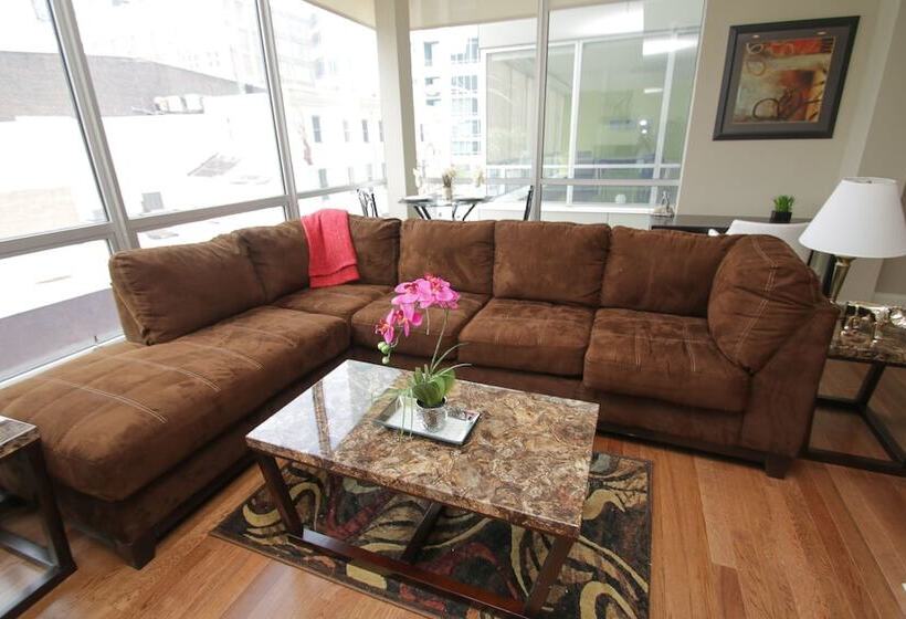 Renaissance Properties   2040 Market Street