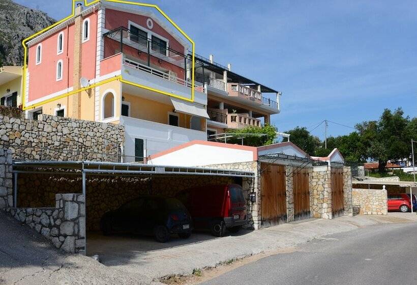 Sarakinos Apartments