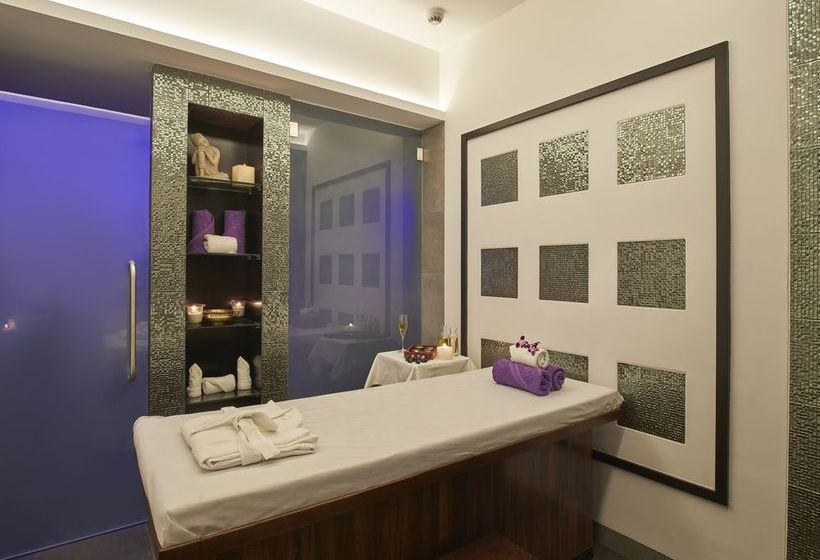 Hotell Eskay Resorts