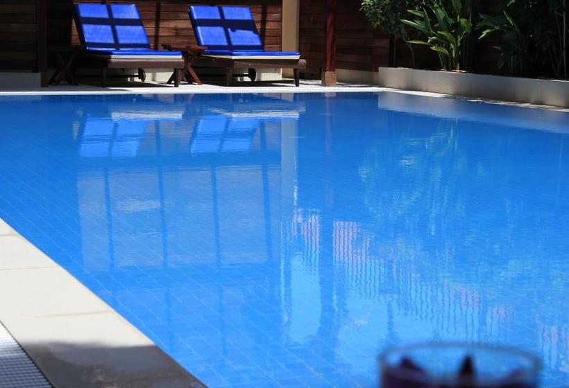 9 Dragon Hotel & Restaurant