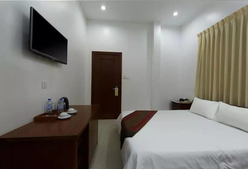 9 Dragon Hotel & Restaurant