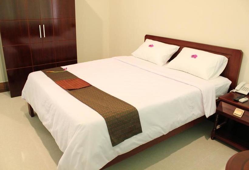 9 Dragon Hotel & Restaurant