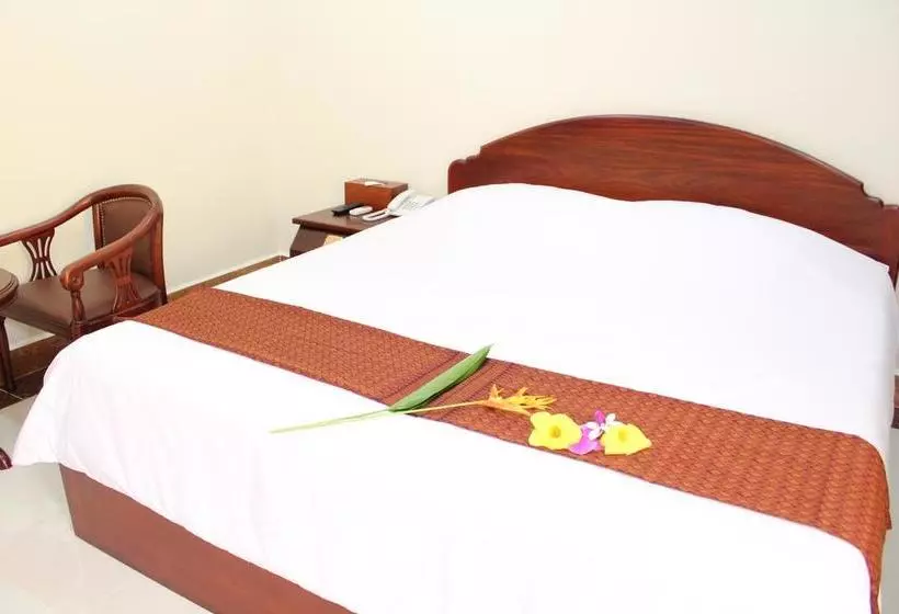 9 Dragon Hotel & Restaurant