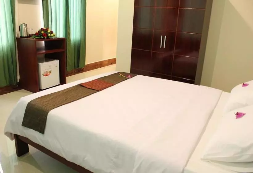9 Dragon Hotel & Restaurant