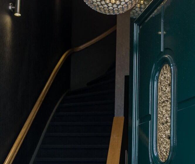 Golden Mansion Apart