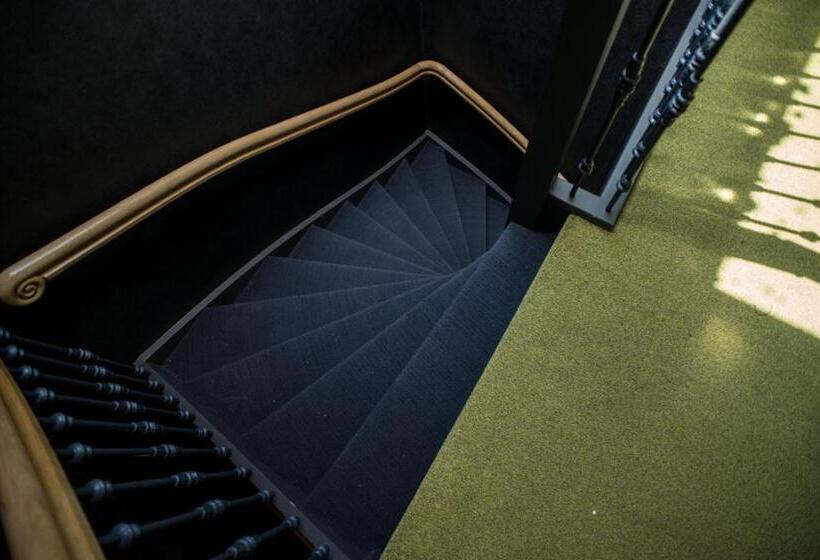 Golden Mansion Apart