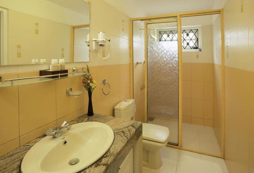 בית מלון כפרי Villa By Camellia