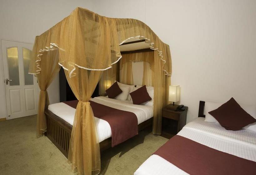 בית מלון כפרי Villa By Camellia