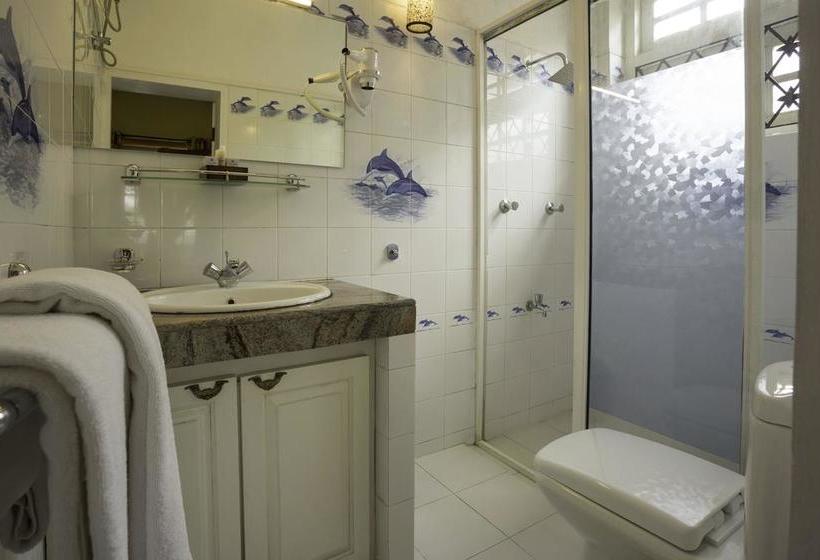 בית מלון כפרי Villa By Camellia