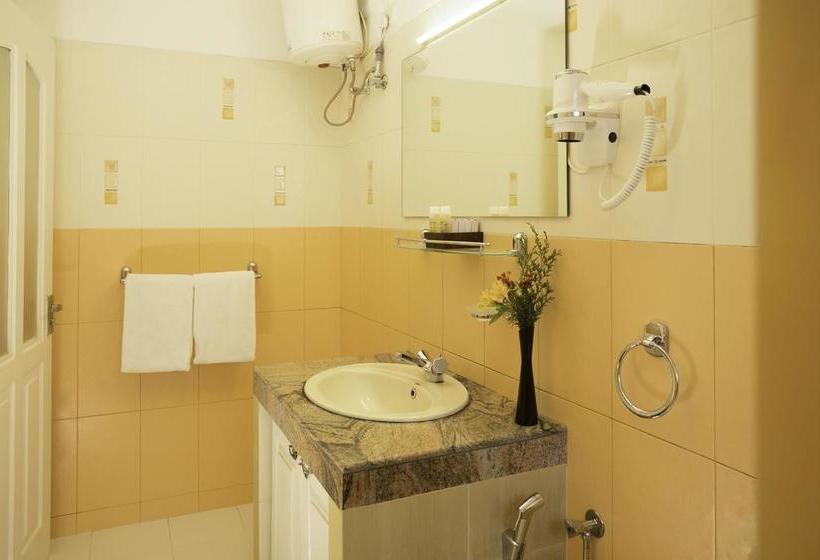 בית מלון כפרי Villa By Camellia