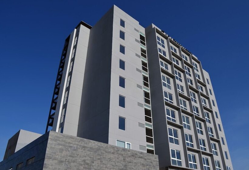 هتل Casa Inn Business Irapuato