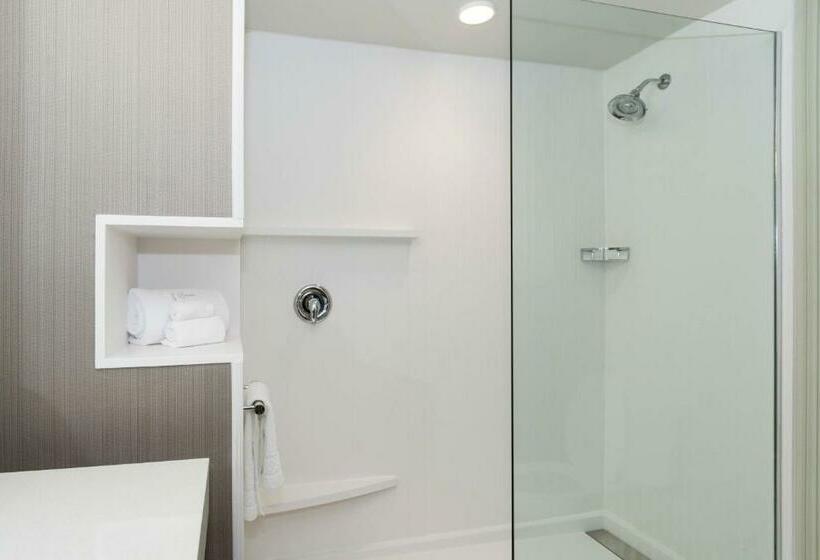 Otel Courtyard By Marriott Fayetteville Fort Liberty   Spring Lake