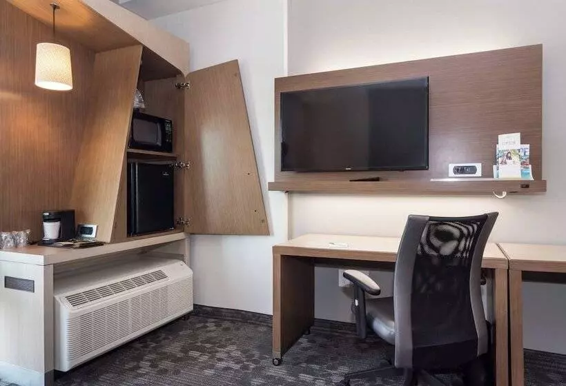 Hotelli Courtyard By Marriott Fayetteville Fort Liberty   Spring Lake