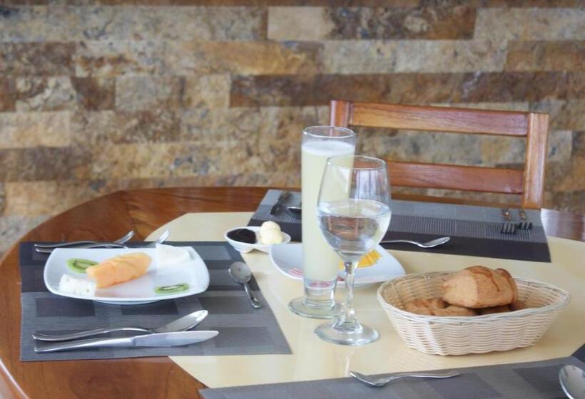 בית מלון כפרי Flamingo