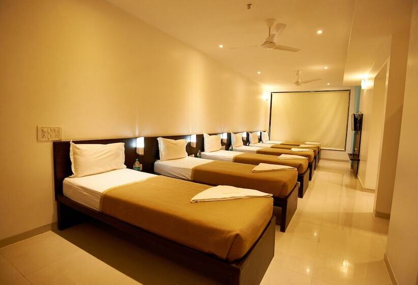 ホテル Golden View