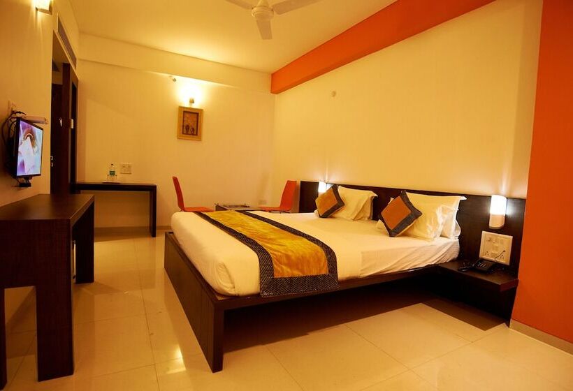 ホテル Golden View