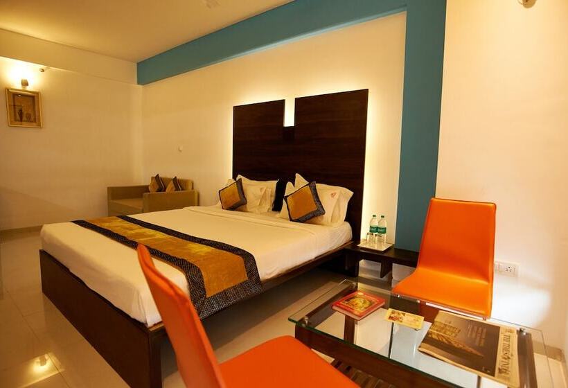 ホテル Golden View