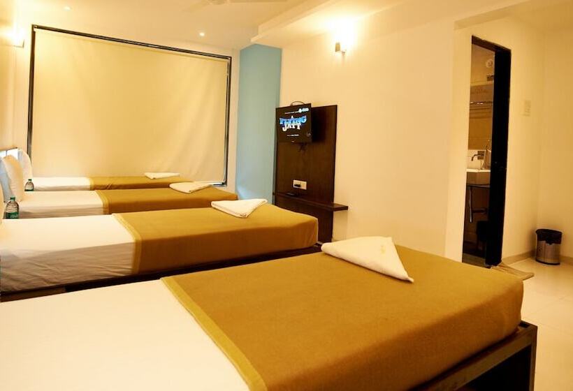 ホテル Golden View