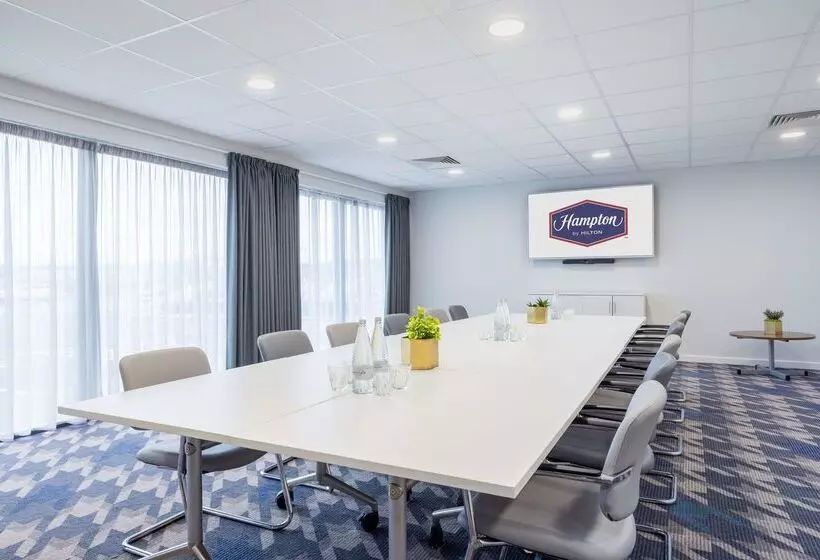 Hotelli Hampton By Hilton Humberside Airport