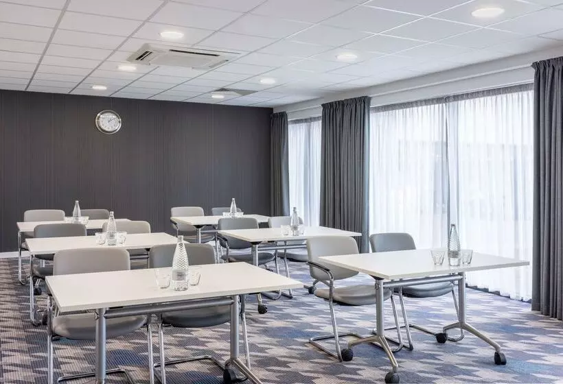 Hotelli Hampton By Hilton Humberside Airport